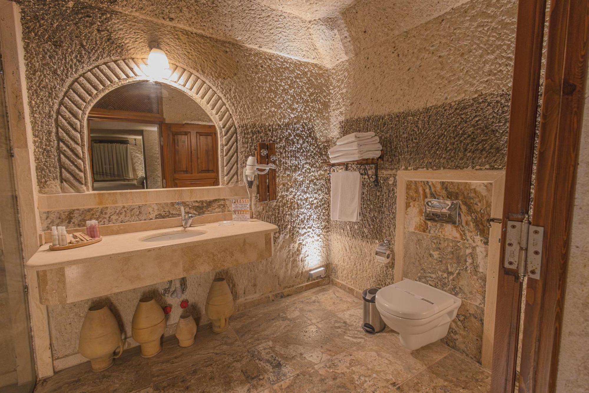 Osmanbey Cave House 3* גורמה