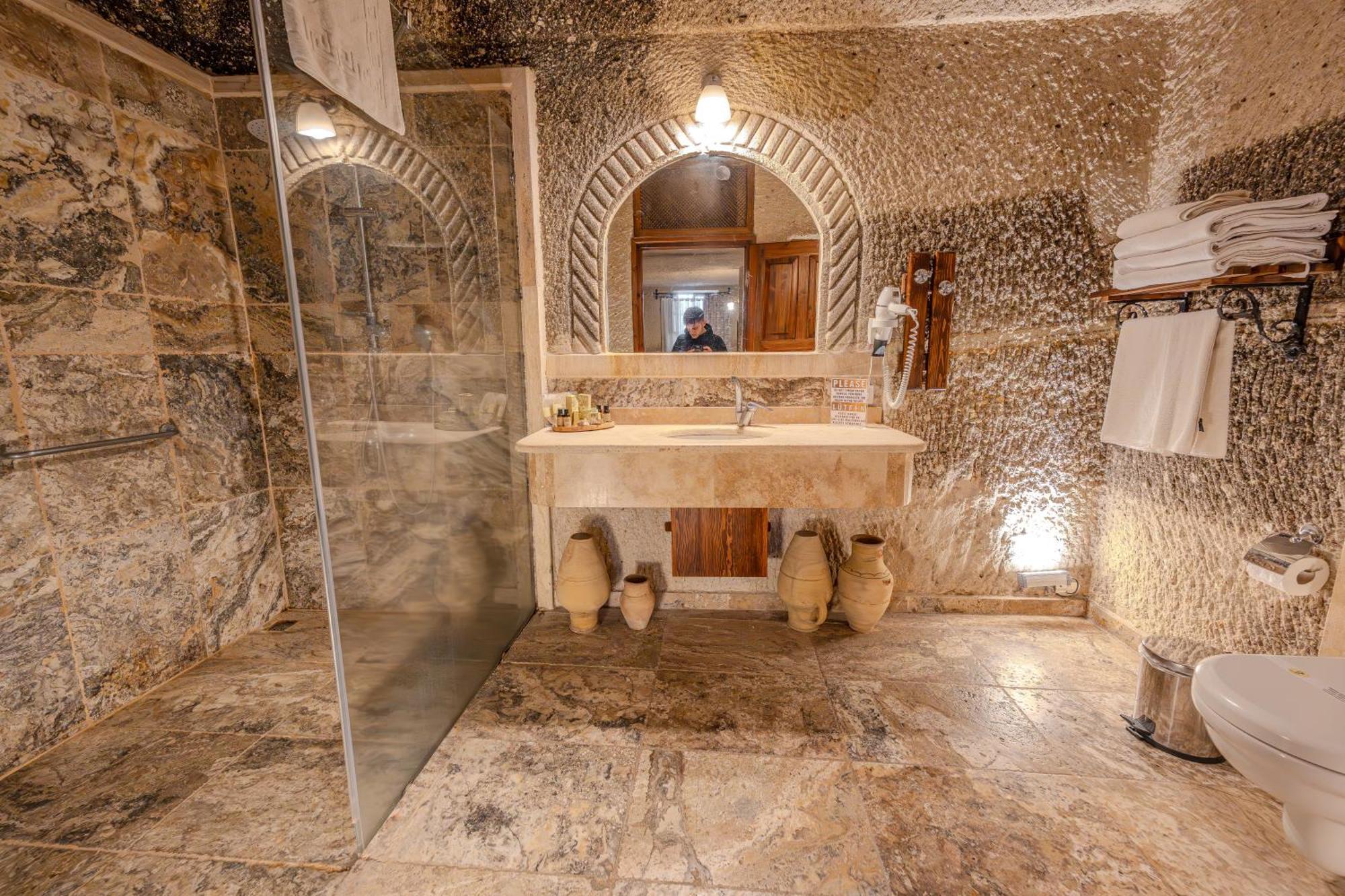 Osmanbey Cave House 3*
